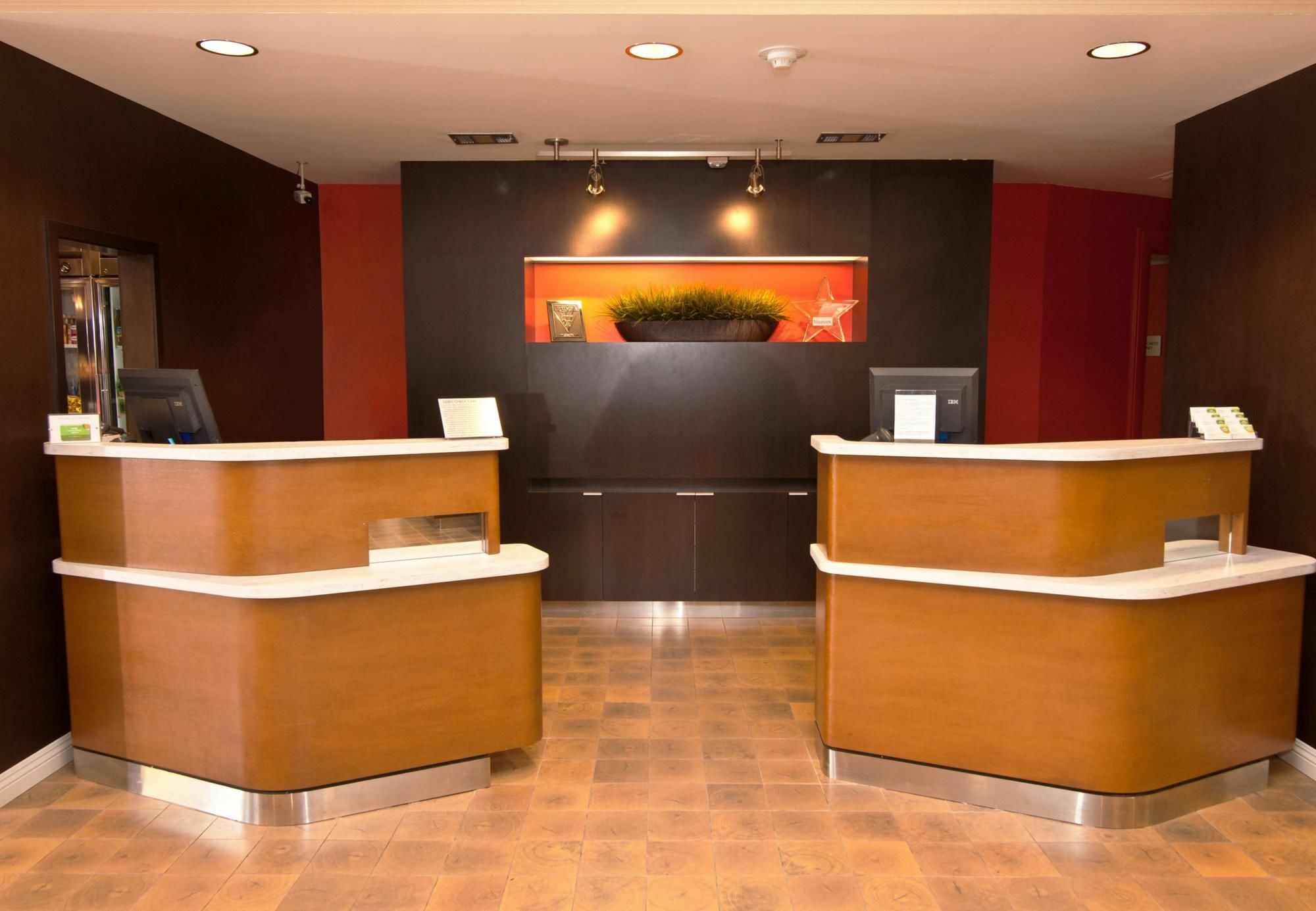 Courtyard By Marriott Oxnard/Ventura Hotel Exterior foto